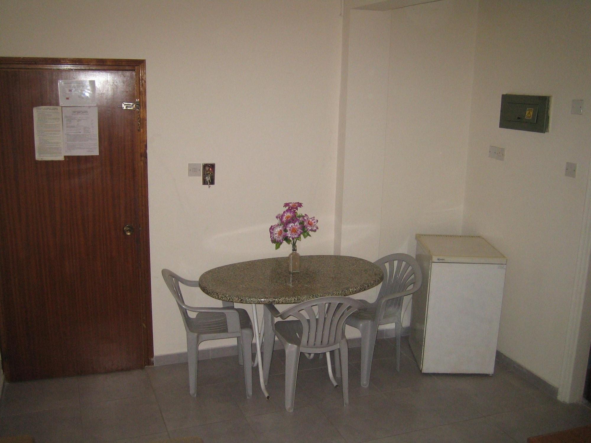 Onisillos Hotel Larnaca Buitenkant foto