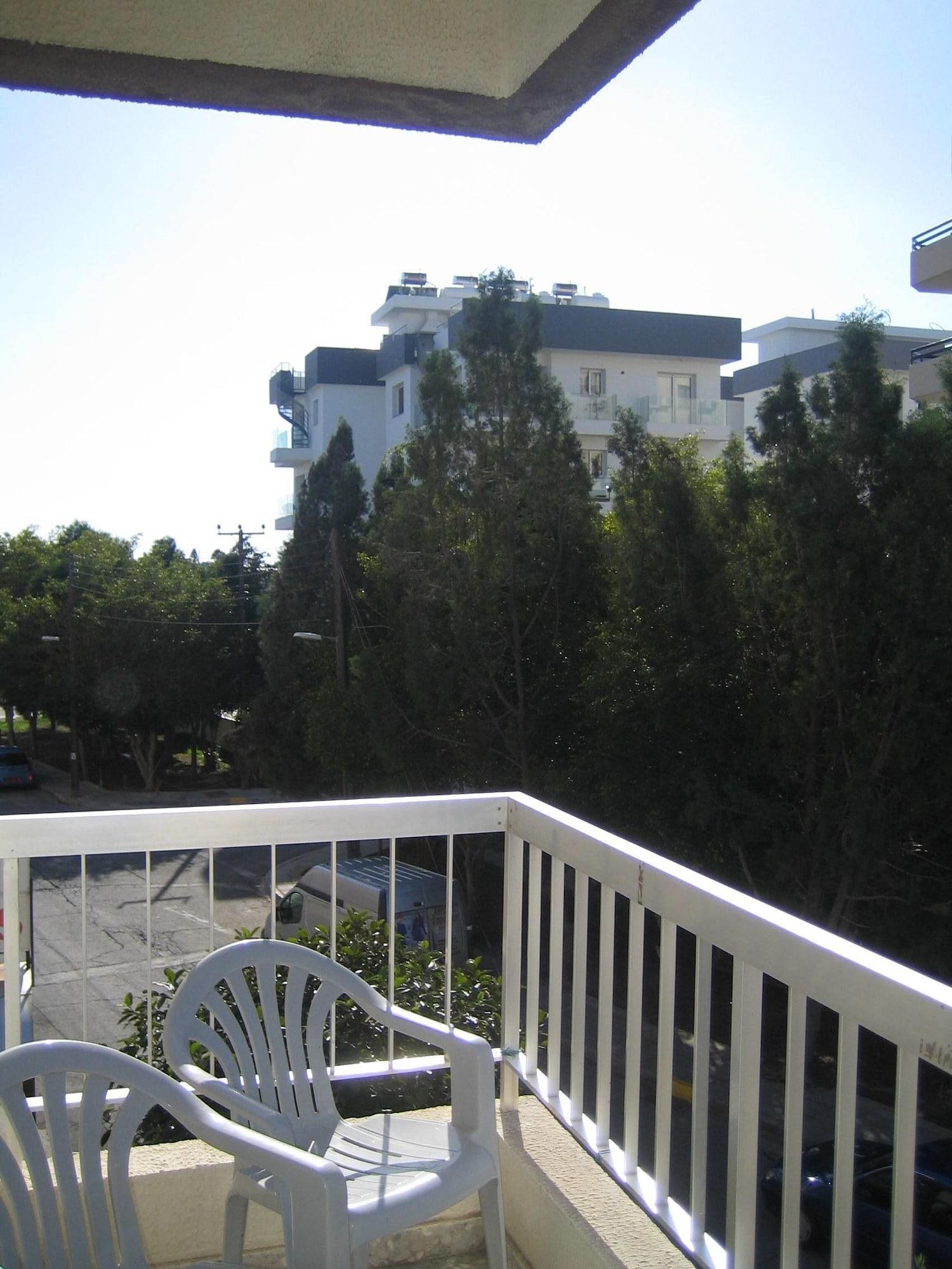 Onisillos Hotel Larnaca Buitenkant foto