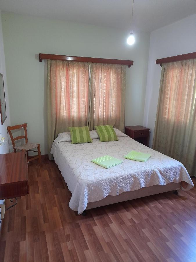 Onisillos Hotel Larnaca Buitenkant foto