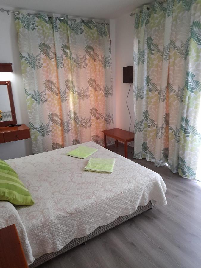 Onisillos Hotel Larnaca Buitenkant foto