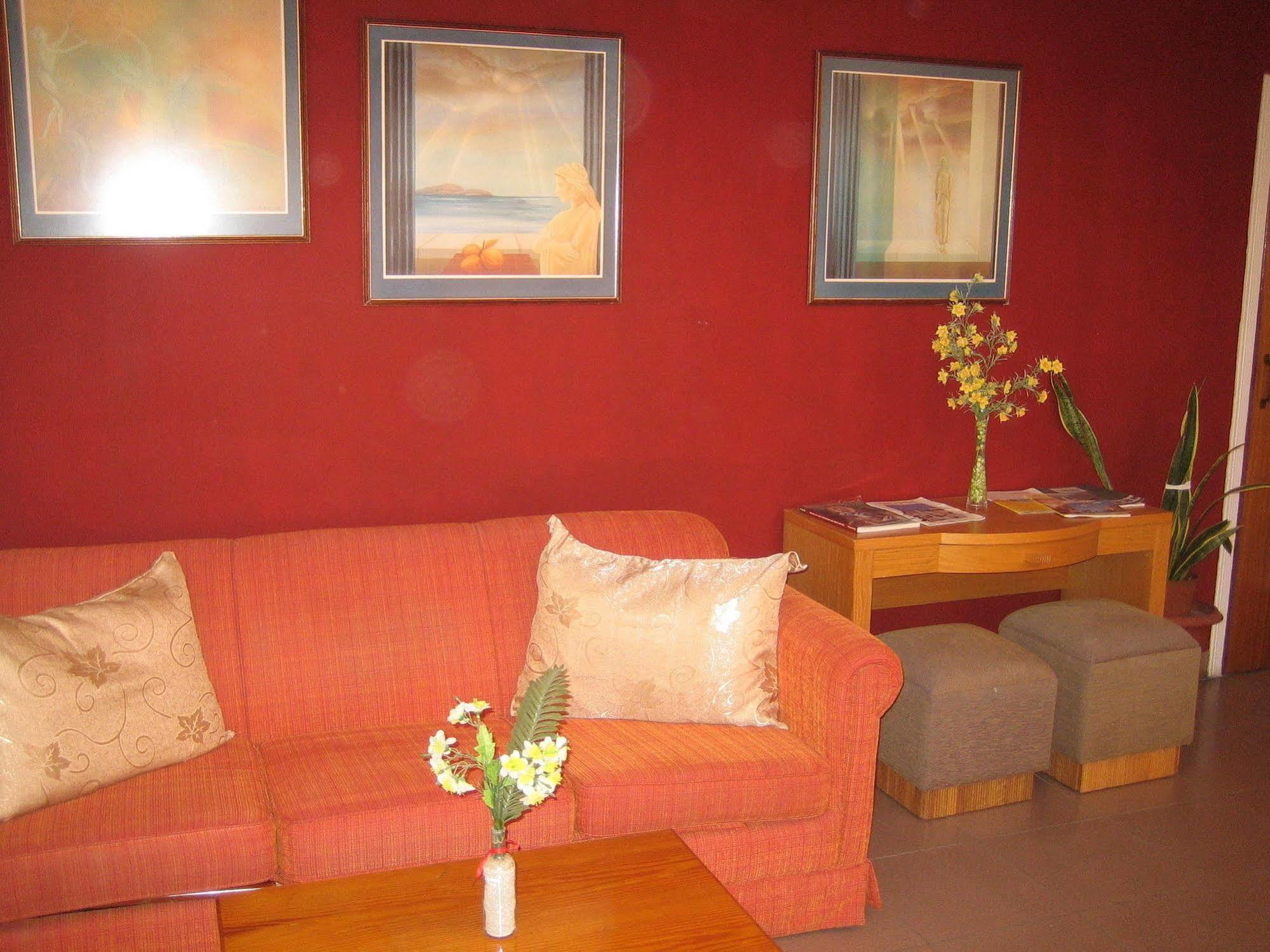 Onisillos Hotel Larnaca Buitenkant foto